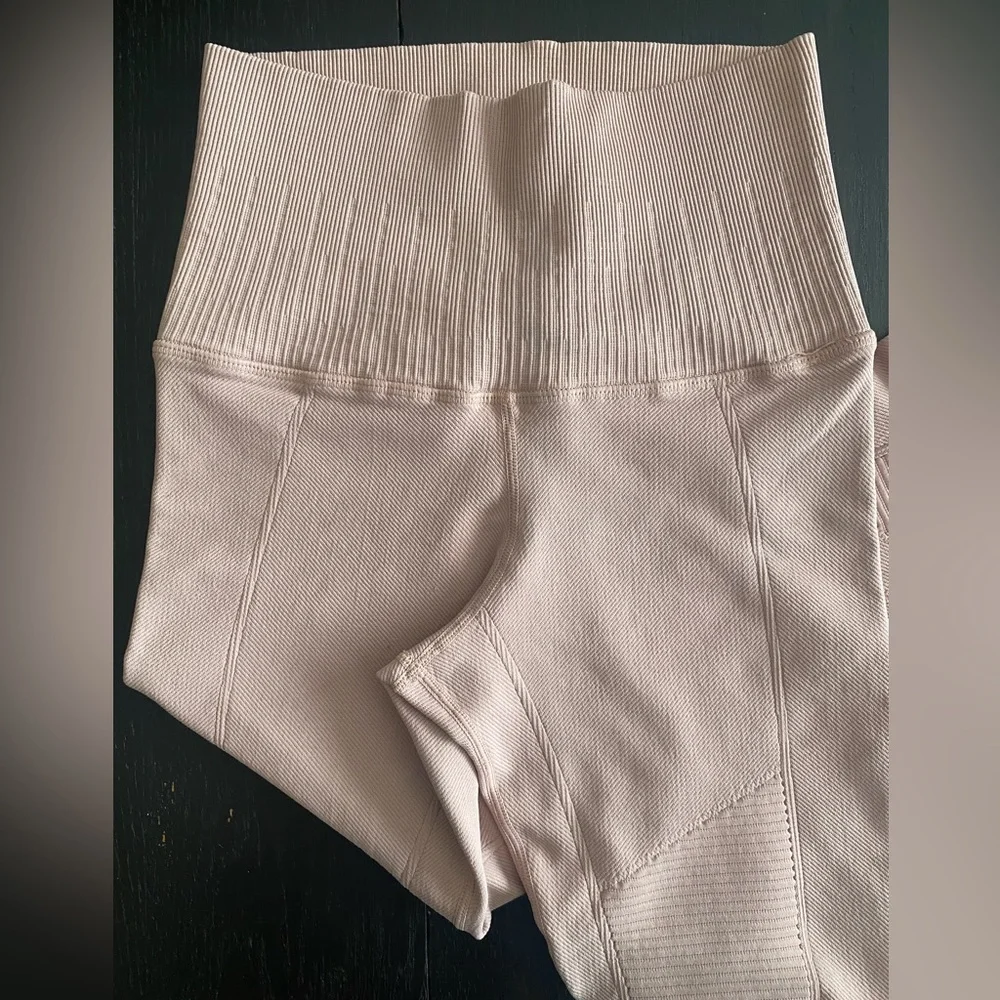 Avocado Athleisure Phoenix Fire Leggings - Picture 8 of 12